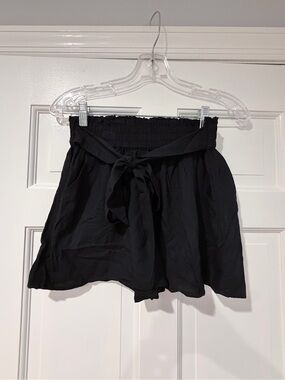 SO Black Flowy Tie Waist Shorts XS Lightweight Elastic Waist